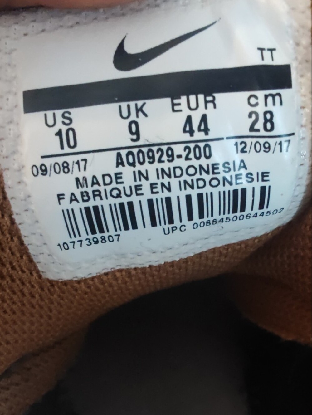Nike Air Max  Men's Mixed Black, Tan & White Sneakers with Green Laces. - Picture 8 of 12